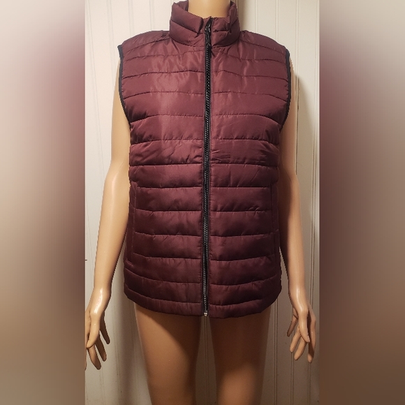 Aeropostale Remixed Down Burgundy Vest- Sz S - Picture 3 of 10